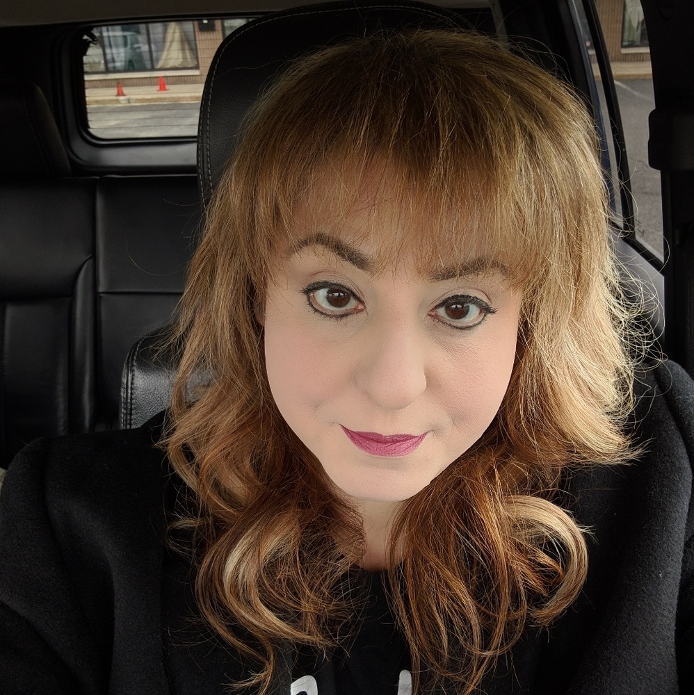 Meet your Posher, Adrienne
